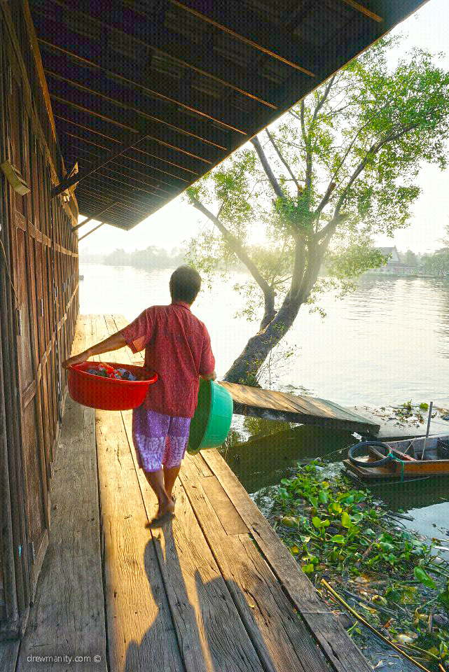 drewmanity-amphawa-thailand-morning-water-wash