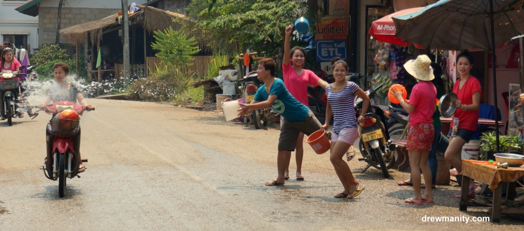 Laos-new-year-celibration-songkran-luang-prabang-water-festival-drewmanity.com