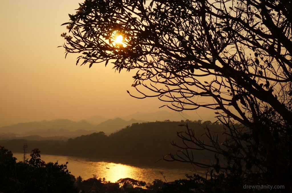 laos-phu-si-hill-luang-prabang-laos-sunset-mekong-river-drewmanity.com