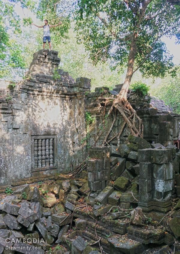 tomb-raider-explorer-cambodia-southeast-asia-drew-manusharow-drewmanity-travel-education-around-world.jpg